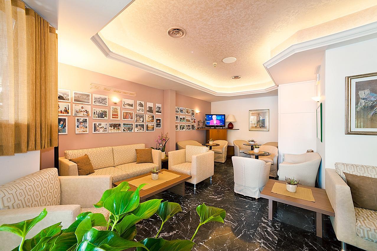 Hotel Ariston بيبيوني المظهر الخارجي الصورة
